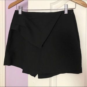 Zara women’s Skort shorts Sz xs